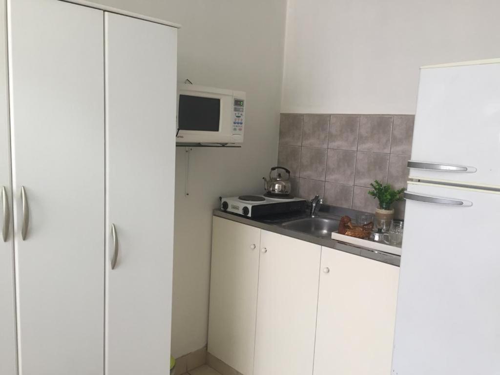 Acogedor monoambiente , en el centro de mendoza .