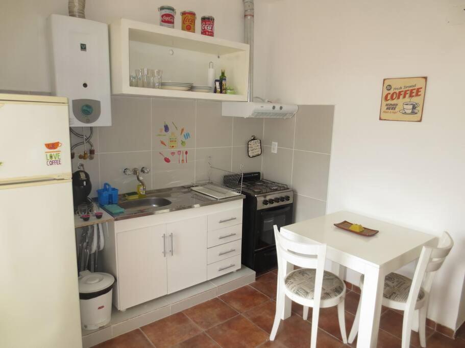 Lo de Piti. Excelente ubicacion, calido y luminoso