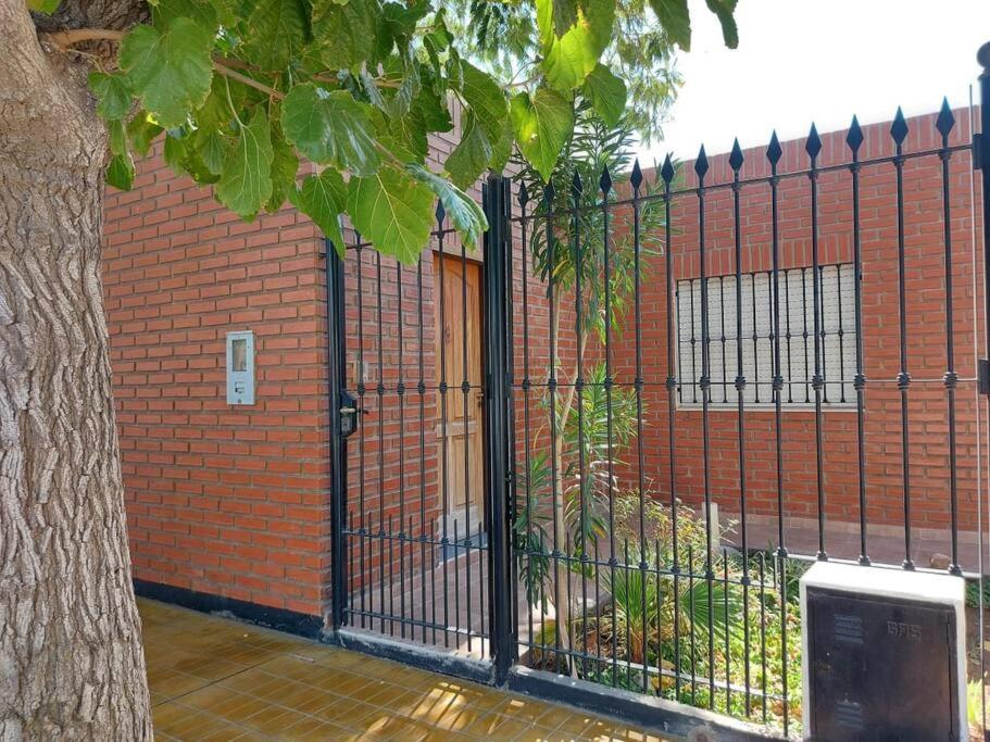 Casa hermosa cmoda en barrio tranquilo