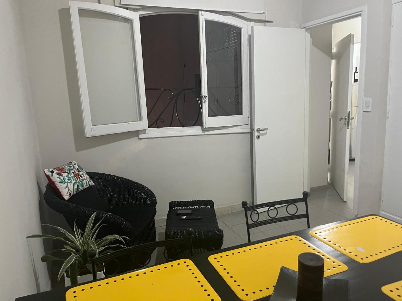 C�ntrico departamento con estacionamiento gratis