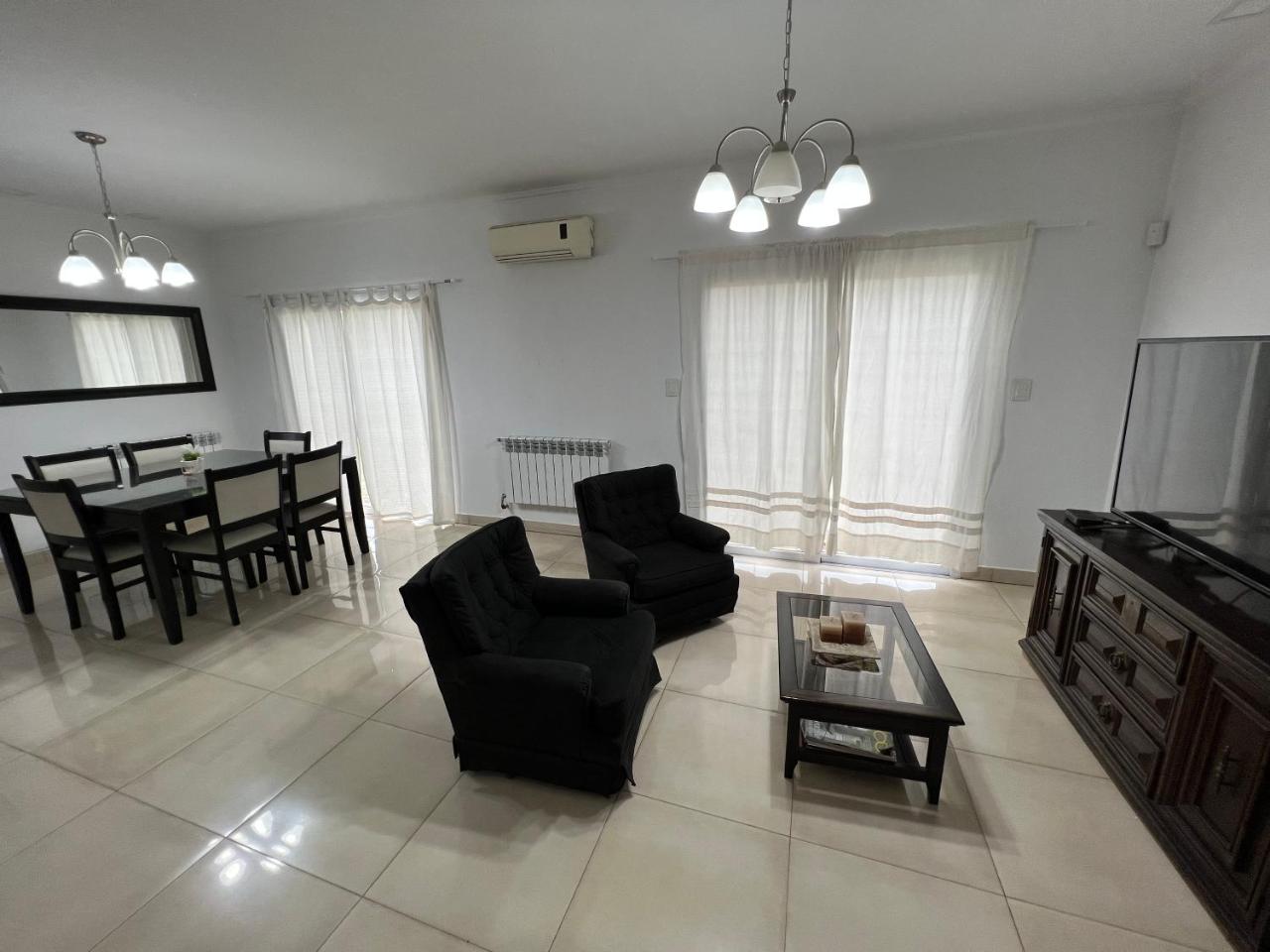 Hermosa casa al pie del cerro San Bernardo