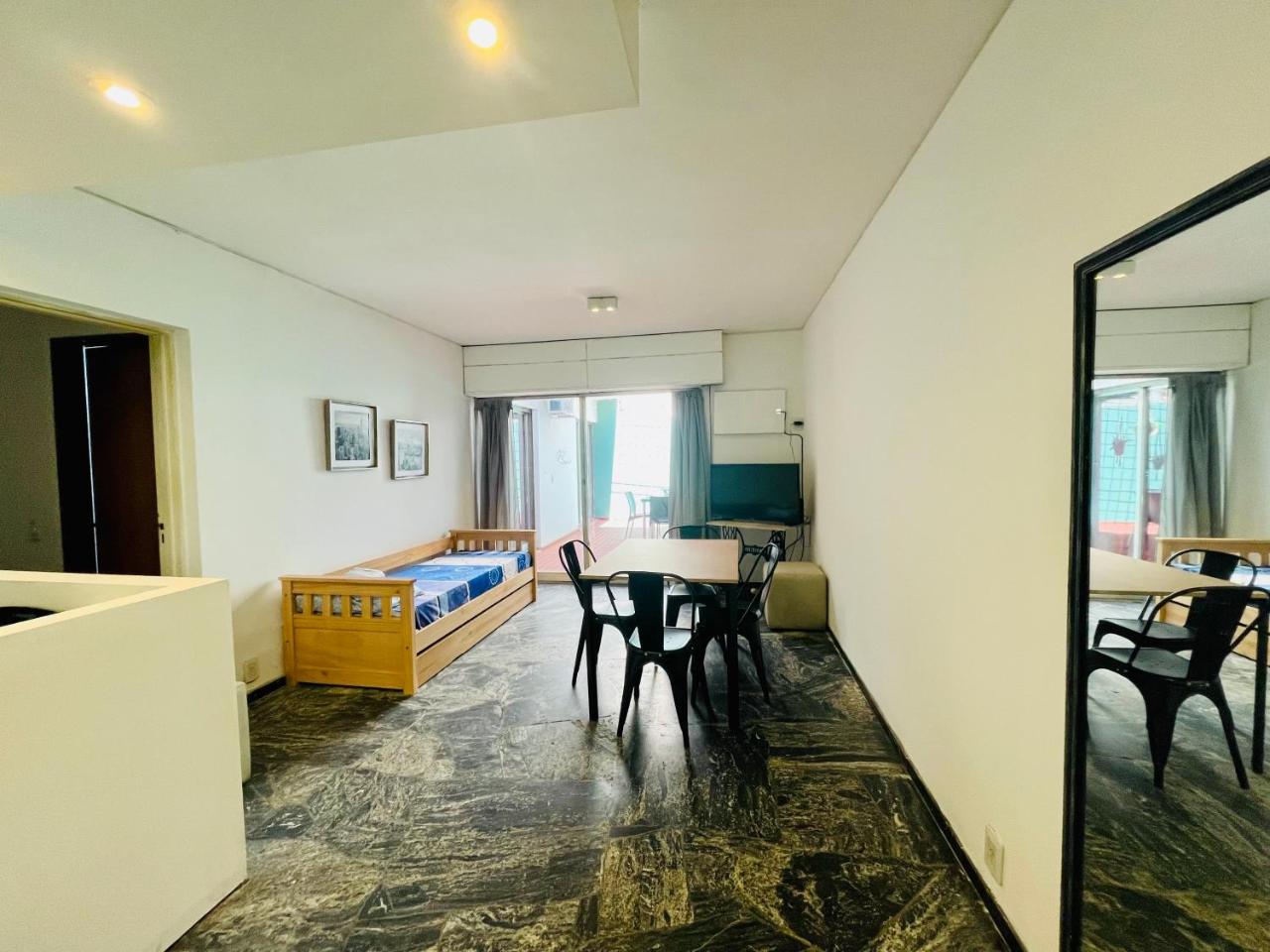 Amplio Departamento pleno centro