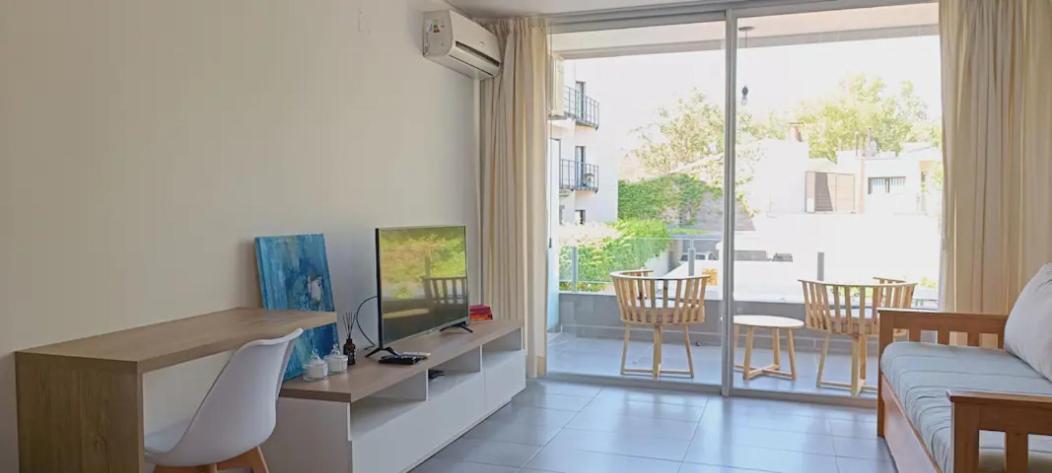 Departamento Roca - Quinta Secci�n - Estacionamiento privado