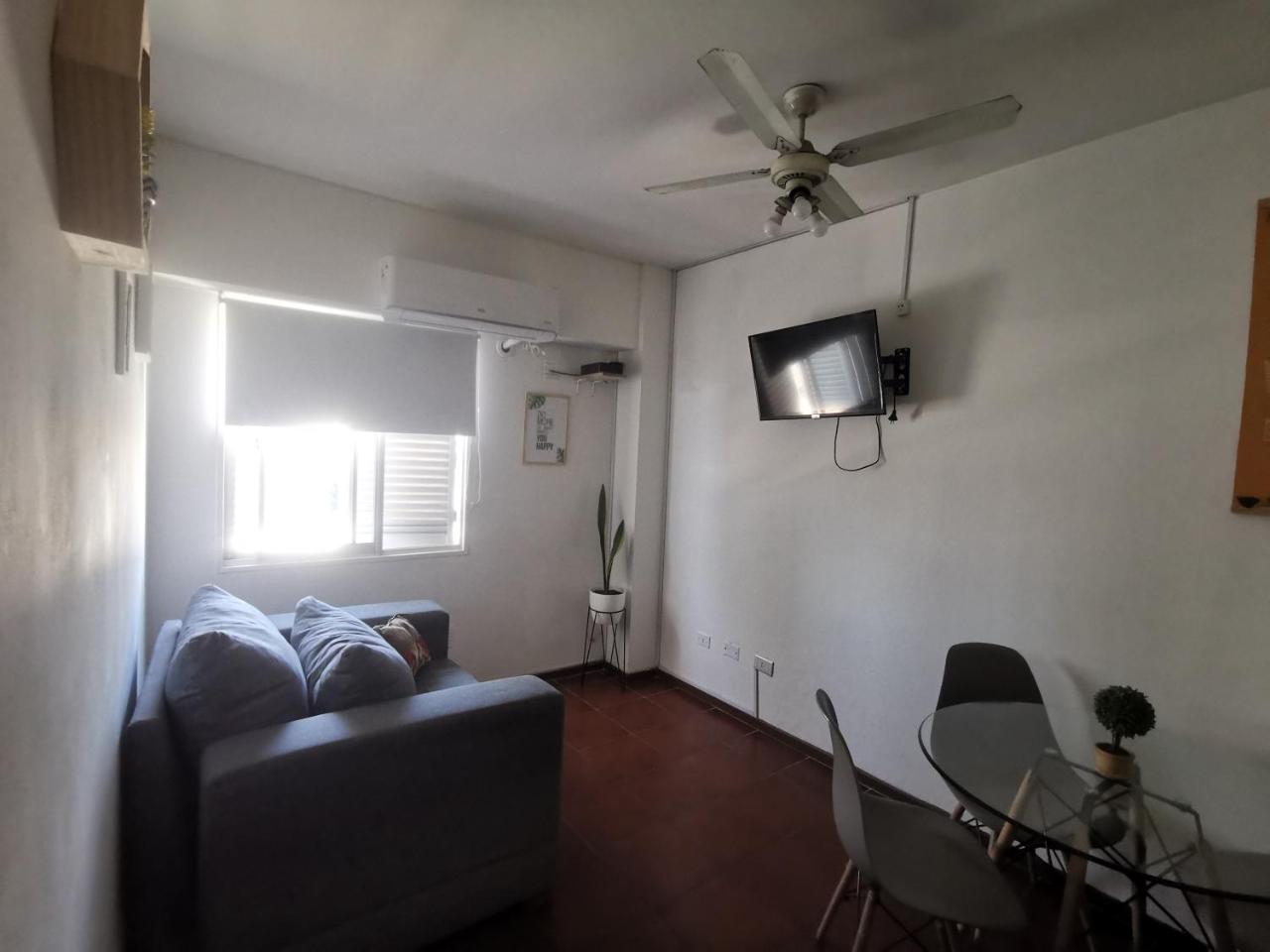 Departamento c�ntrico a media cuadra de Av San Mart�n - Ubicaci�n privilegiada