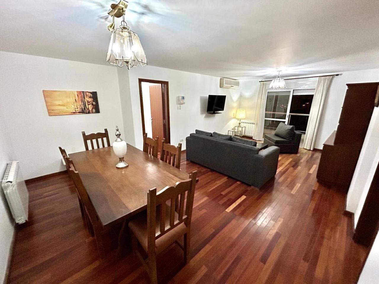 Complejo Milenica - Departamento 3 dormitorios con amplio balcn y piscina