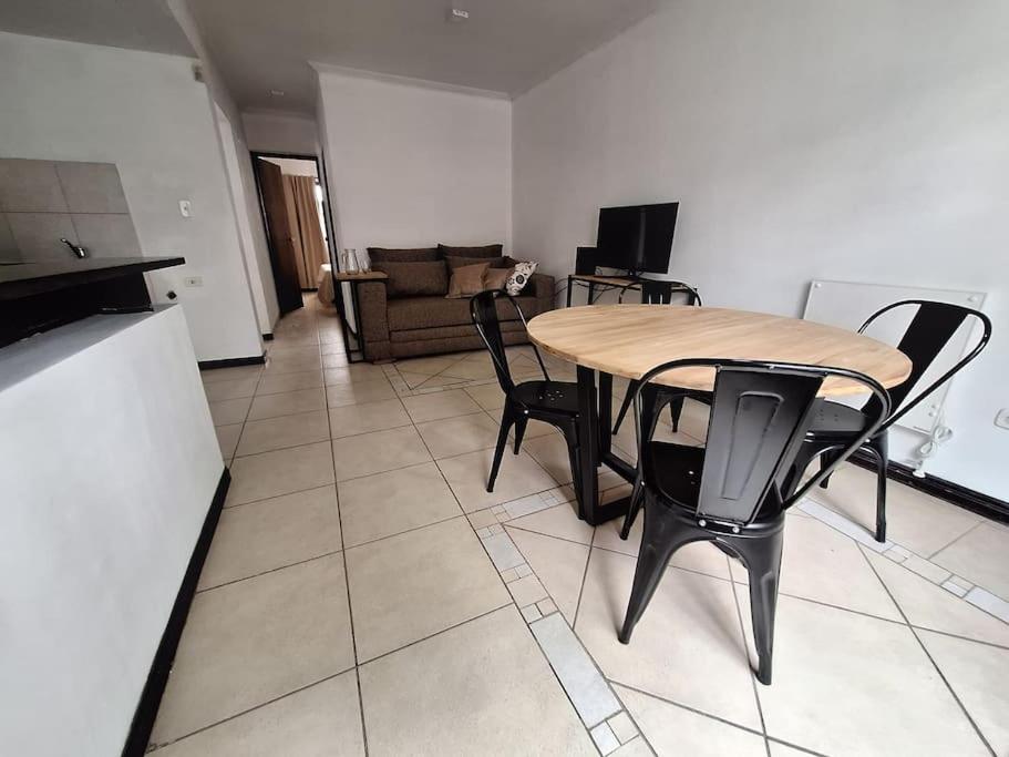 NUEVO - Mendoza a pasos del Centro. Con cochera