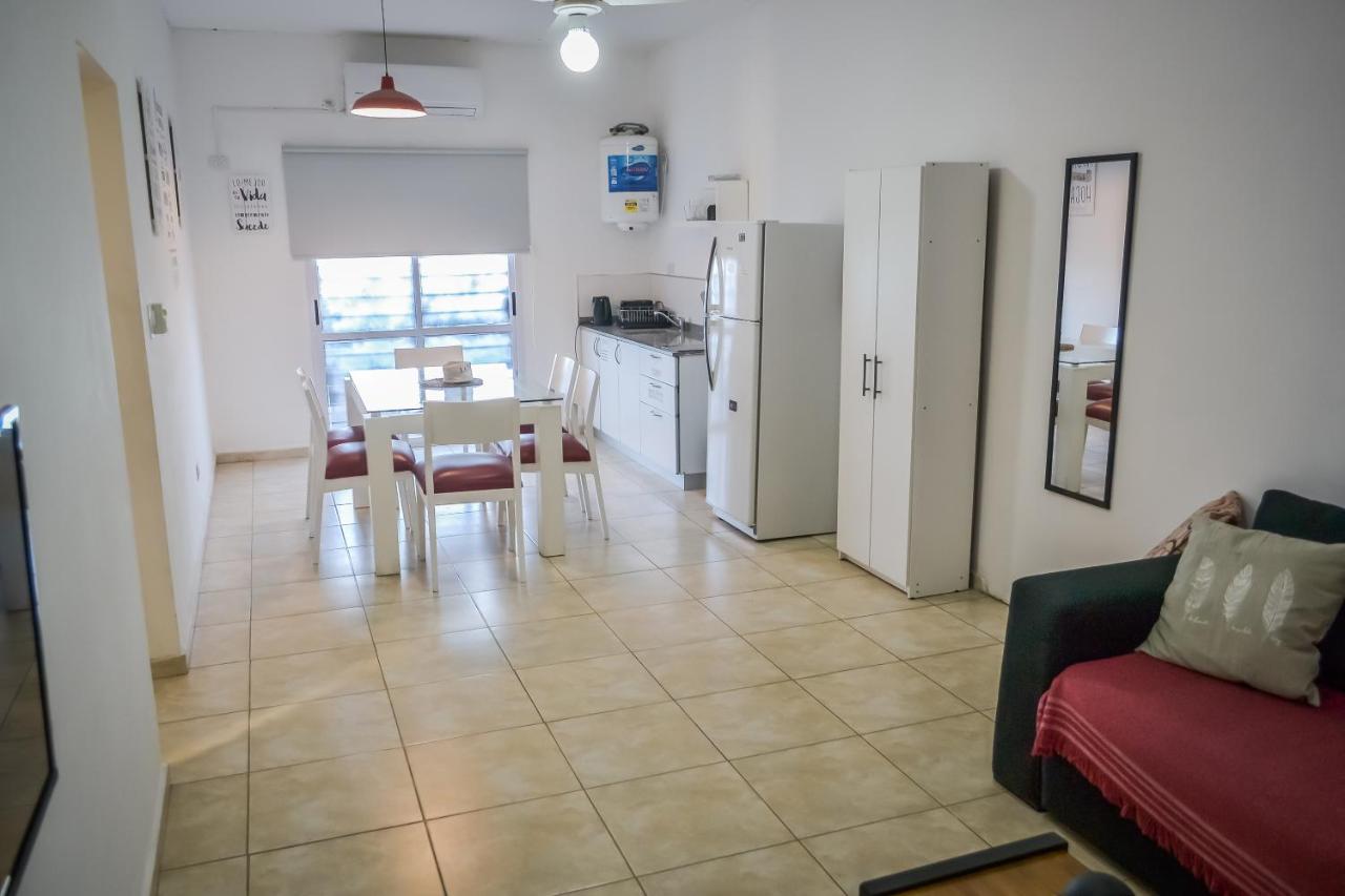 Amplio Dpto s/Av Rafael Nuez - cerro de las rosas