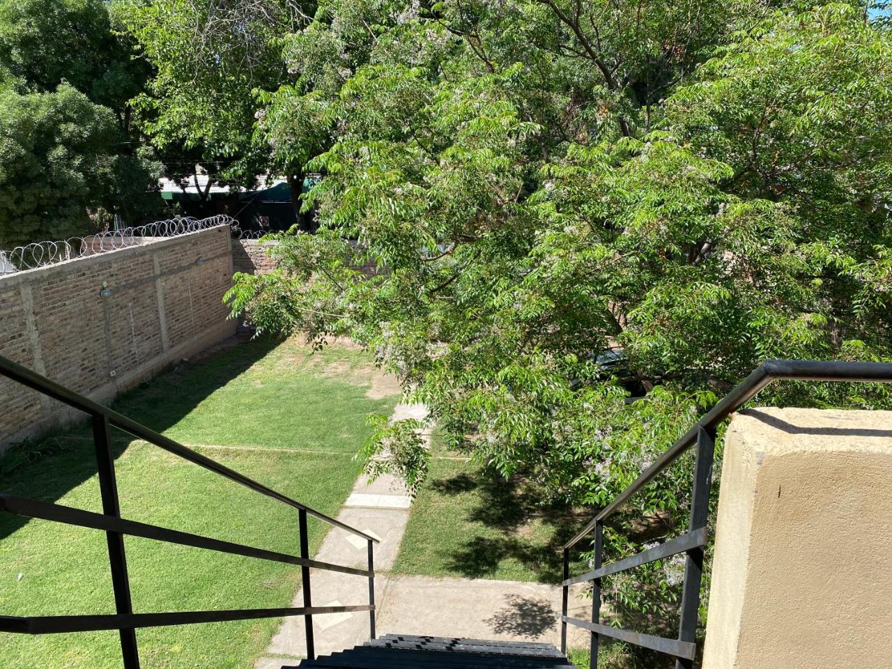 Ayacucho aparts Mendoza