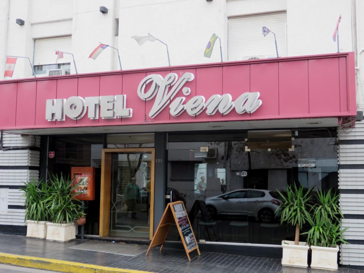 HOTEL VIENA