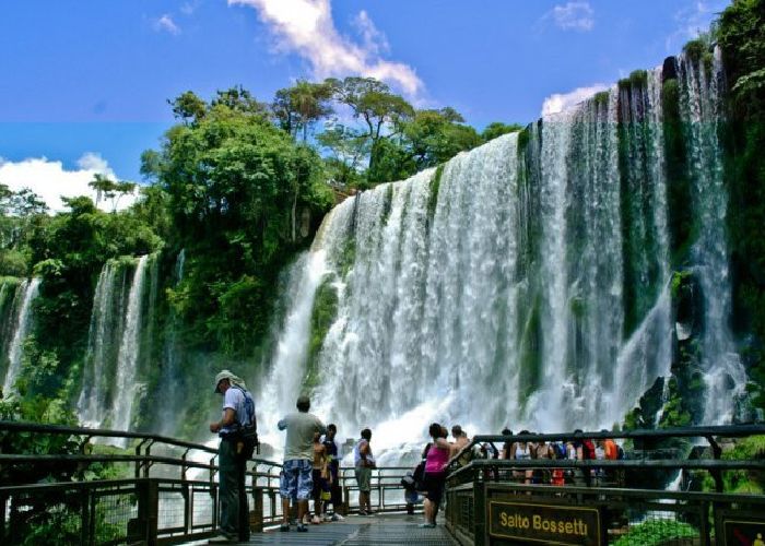 Turismo: casi 8 millones de extranjeros visitaron el pa�s, superando el nivel prepandemia