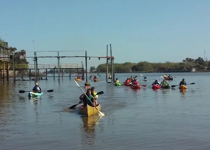 Las dos islas enfrentadas con kayak, playa y vi�edo a 20 minutos de lancha en el sur del GBA