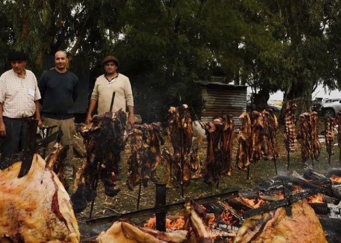 El pueblo centenario que conserva la tradici�n gauchesca y tiene la Fiesta Pampeana del Asado
