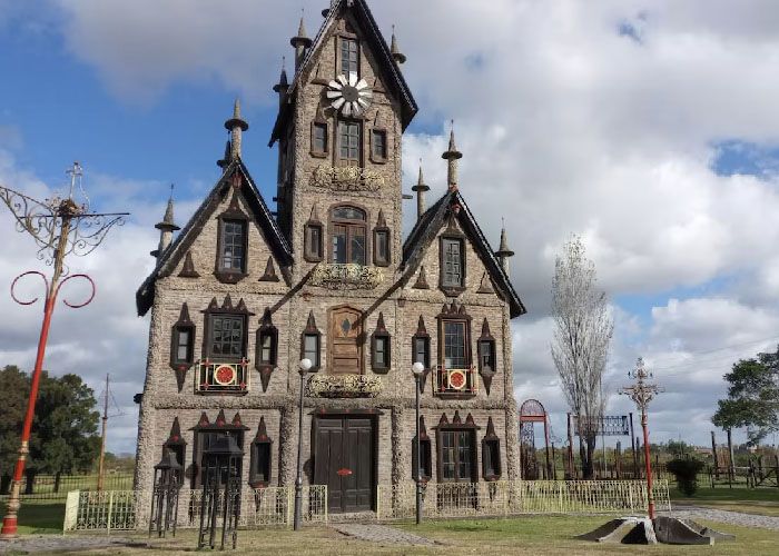 Vacaciones de invierno: una escapada al pueblo medieval de Buenos Aires