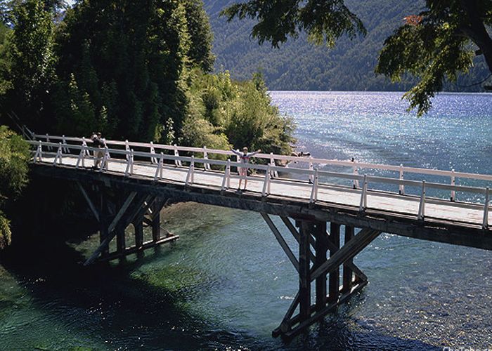 D�nde queda el asombroso R�o Correntoso argentino, el m�s corto del mundo