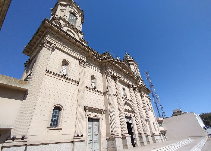 Plaza 25 de Mayo - Qu� hacer en Chivilcoy