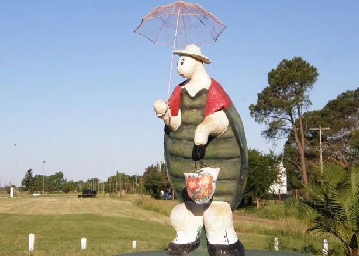 Monumento de Tortuga Manuelita - Qu� hacer en Pehuaj�