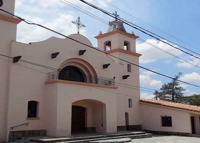 Iglesia Santiago Ap�stol de Quijano - Qu� hacer en Campo Quijano