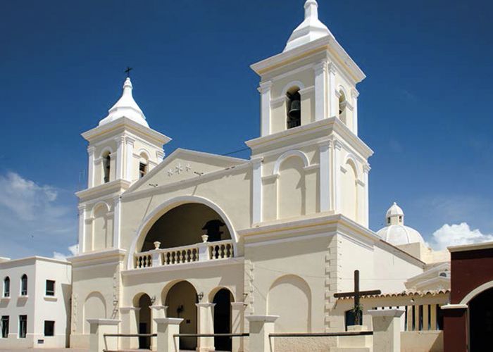 La Iglesia San Carlos Borromeo - Qu� hacer en San Carlos