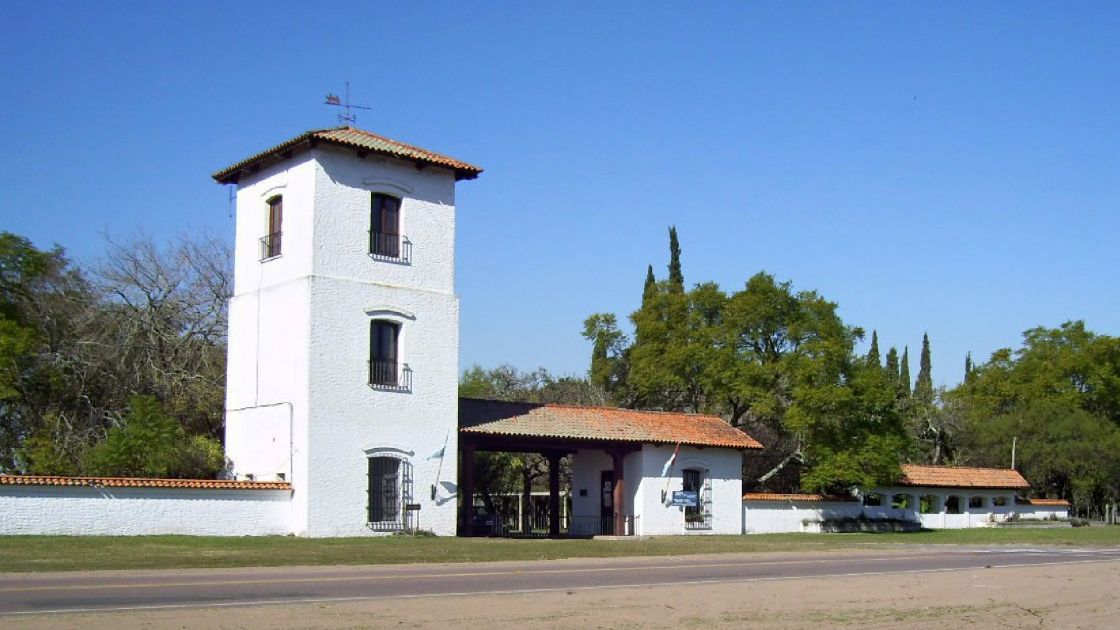 Cayast� Santa F�